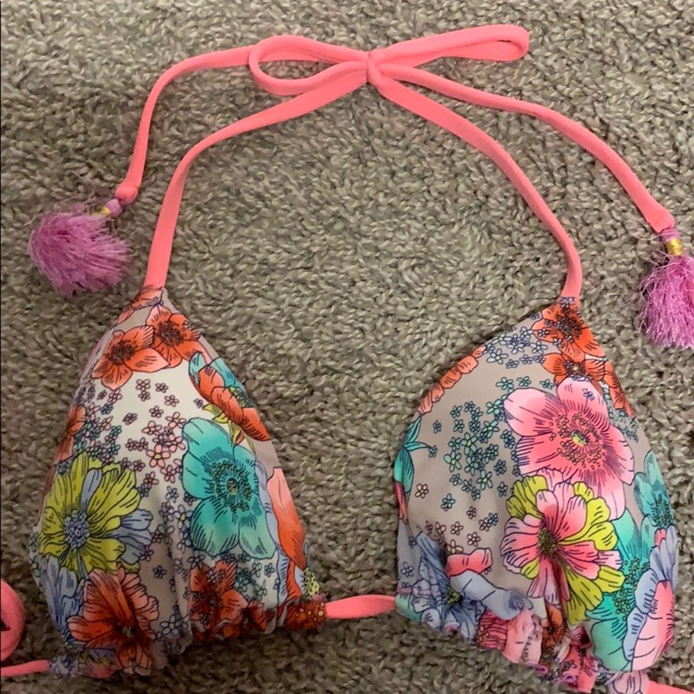 Victoria’s Secret Floral/Pink Reversible Bikini - Picture 3 of 6